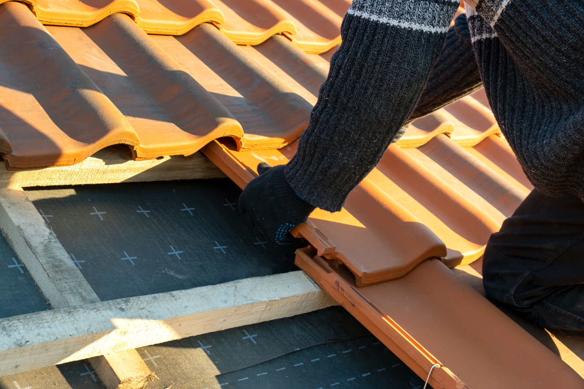 New roof ceramic tiles installation
