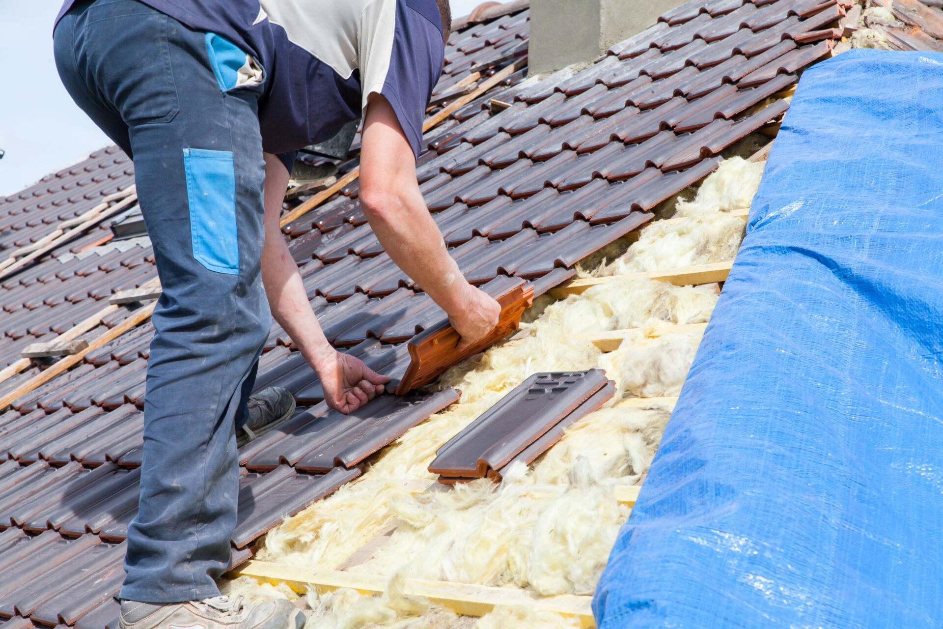 New roof ceramic tiles installation
