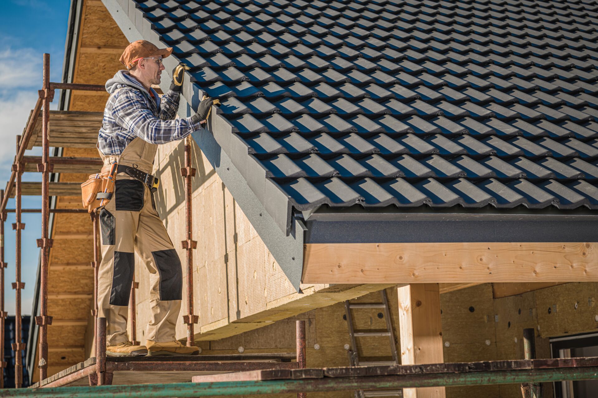Installing cermic roof tiles to roof